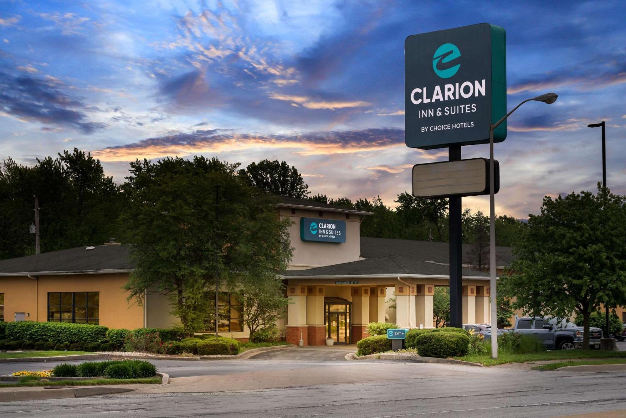 Clarion Inn & Suites Northwest Indianapolis Eksteriør billede