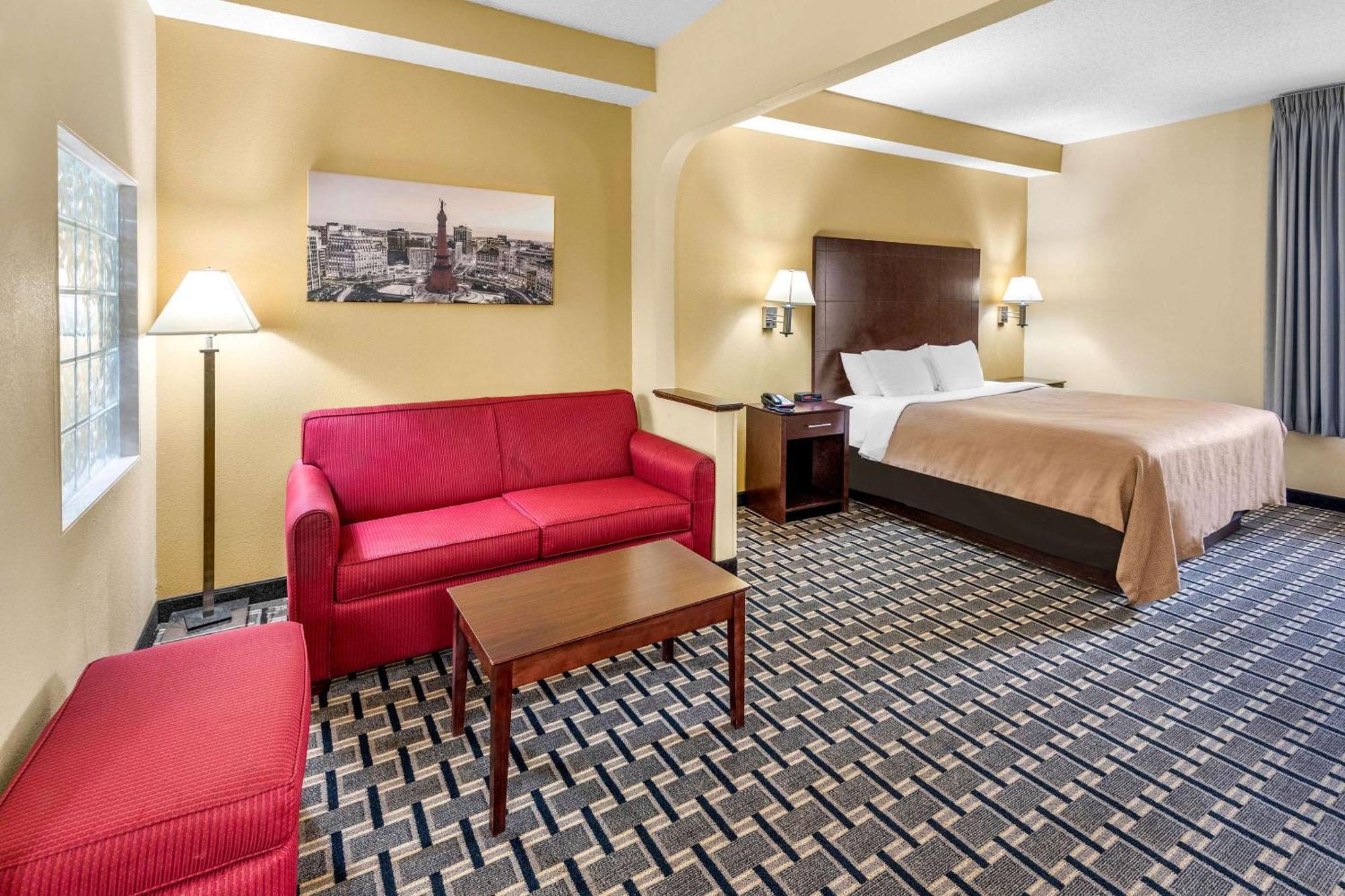Clarion Inn & Suites Northwest Indianapolis Eksteriør billede