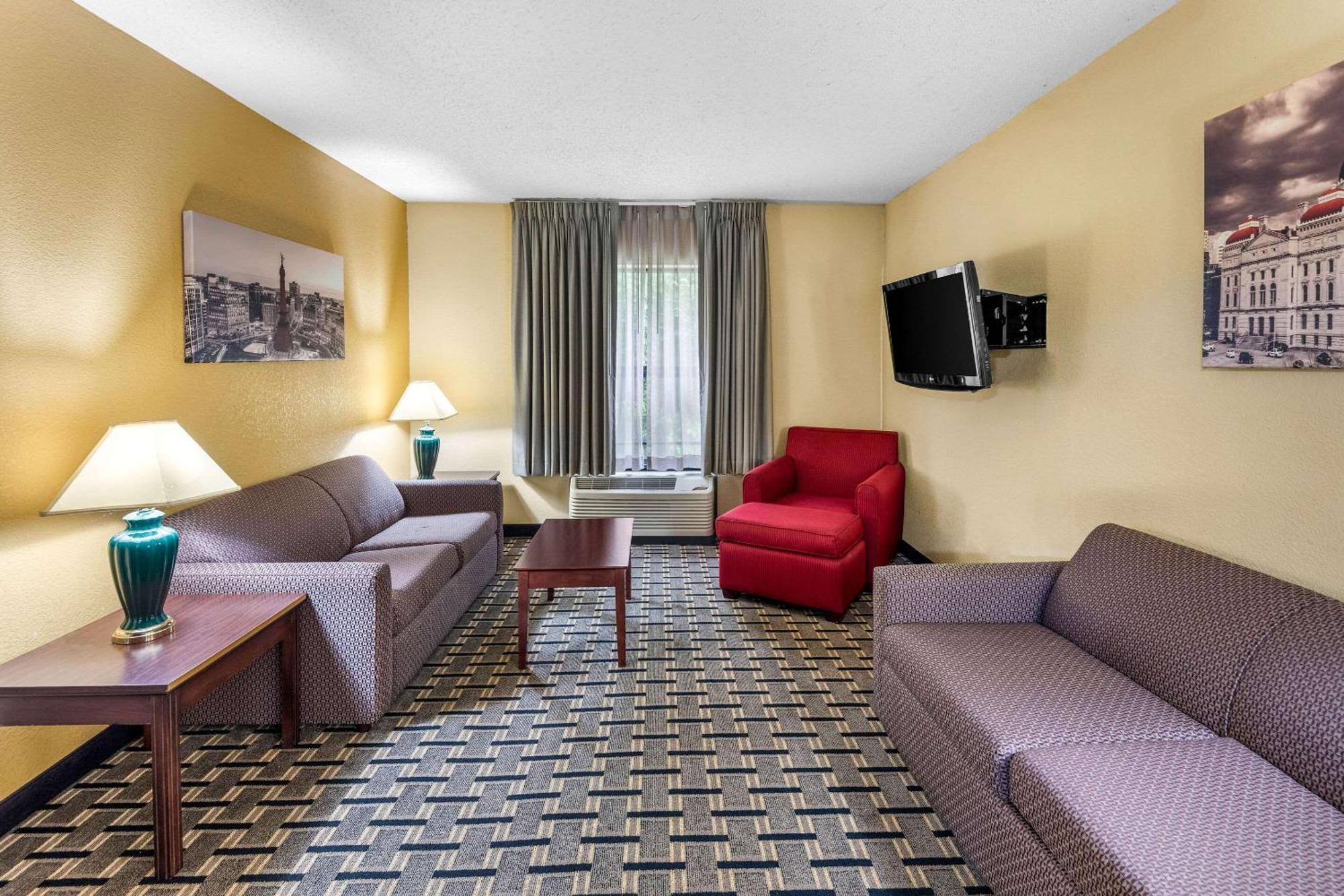 Clarion Inn & Suites Northwest Indianapolis Eksteriør billede