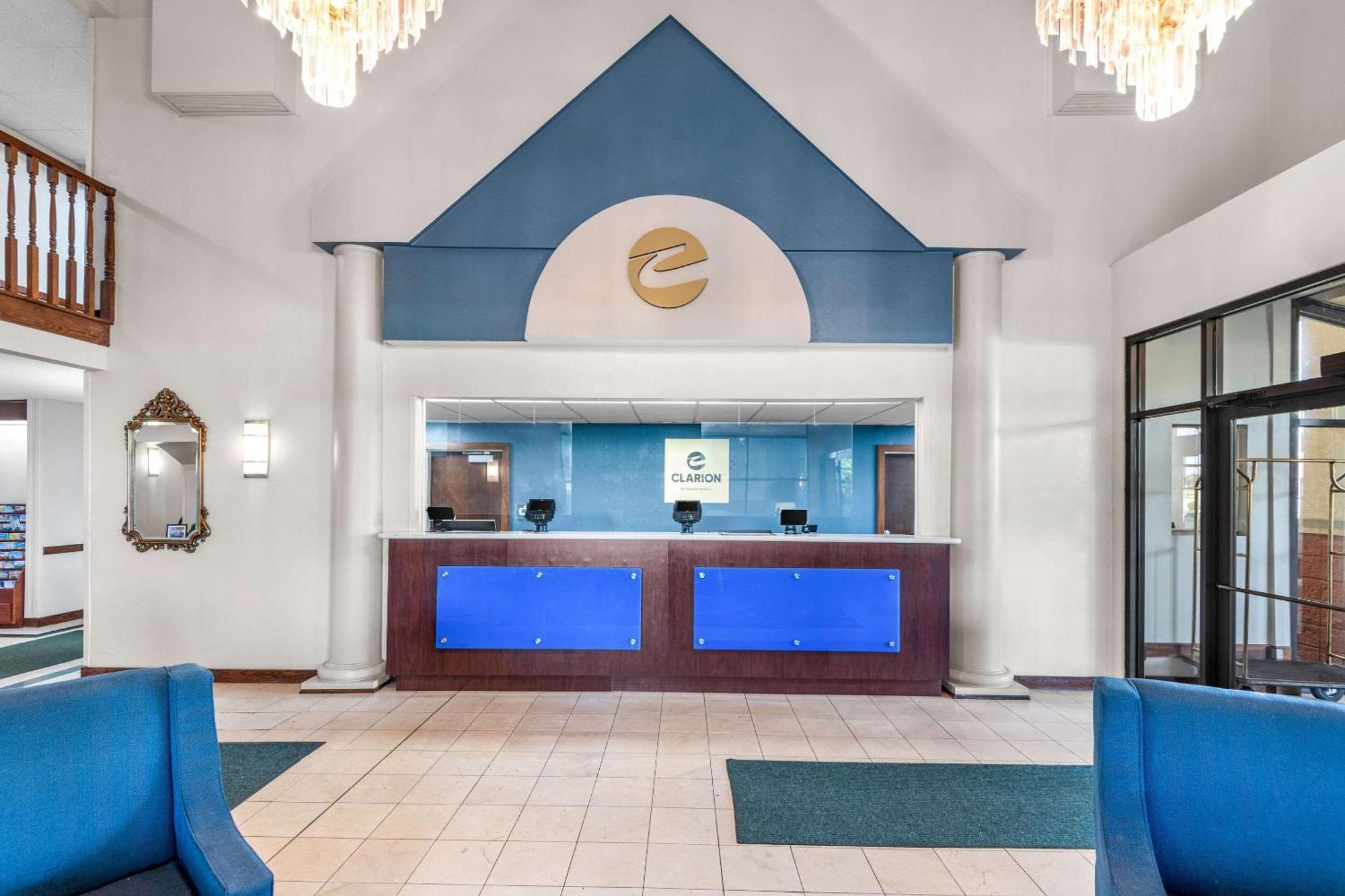 Clarion Inn & Suites Northwest Indianapolis Eksteriør billede