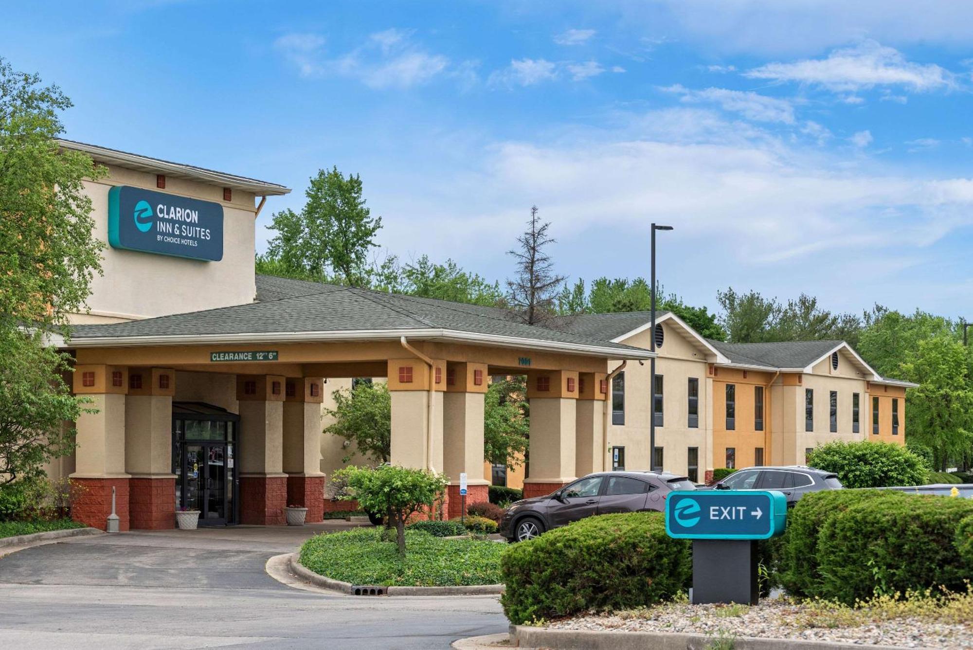 Clarion Inn & Suites Northwest Indianapolis Eksteriør billede
